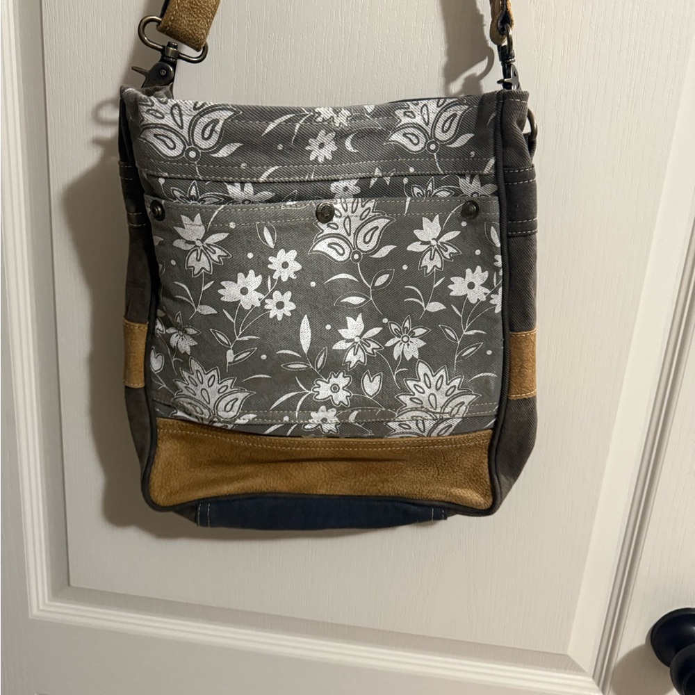 Stylish Gray and Tan Bag